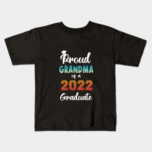 Proud Grandma of a 2022 Graduate Kids T-Shirt